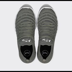 Mens Techloom Wave shoes lightly worn